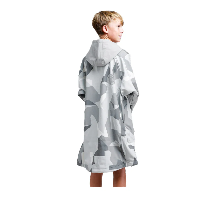 White Water Kids Soft-Shell Changing Robe - Image 3